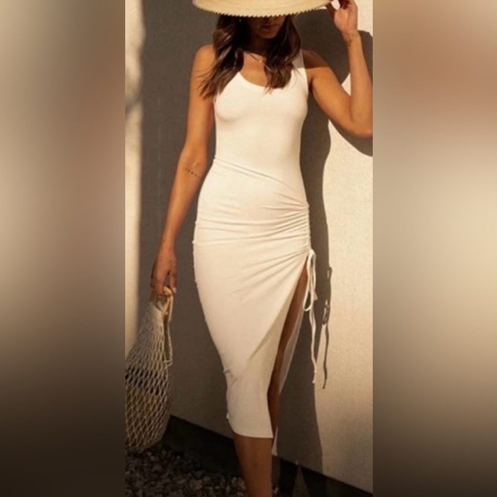 L⭐️Space Elegant White Sleeveless Dress